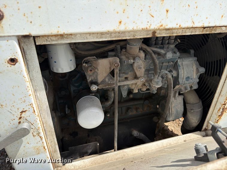 image for item YA4393 2009 Altec WC126 wood chipper