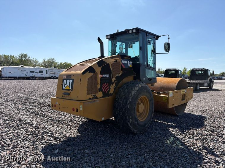 image for item YA4576 2019 Caterpillar CS56B single drum vibratory roller