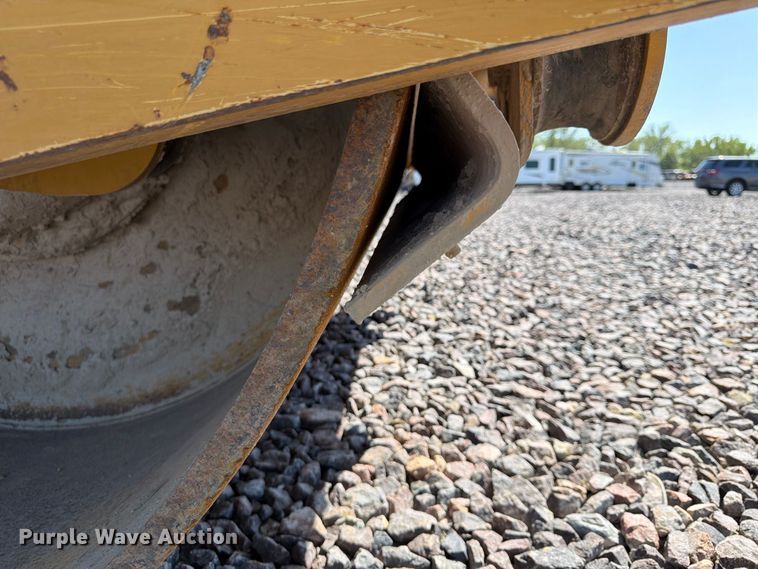 image for item YA4576 2019 Caterpillar CS56B single drum vibratory roller