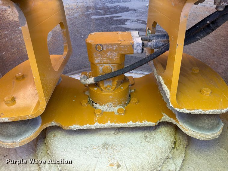 image for item YA4576 2019 Caterpillar CS56B single drum vibratory roller