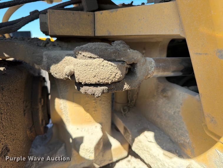 image for item YA4576 2019 Caterpillar CS56B single drum vibratory roller