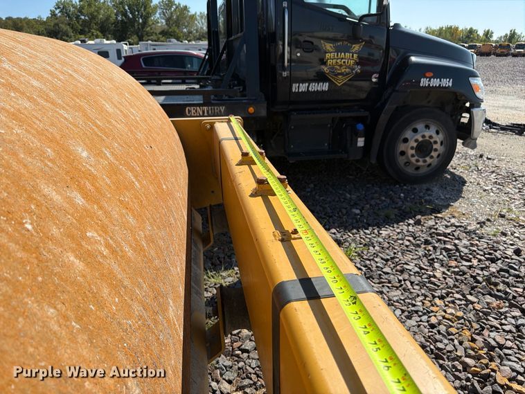 image for item YA4576 2019 Caterpillar CS56B single drum vibratory roller