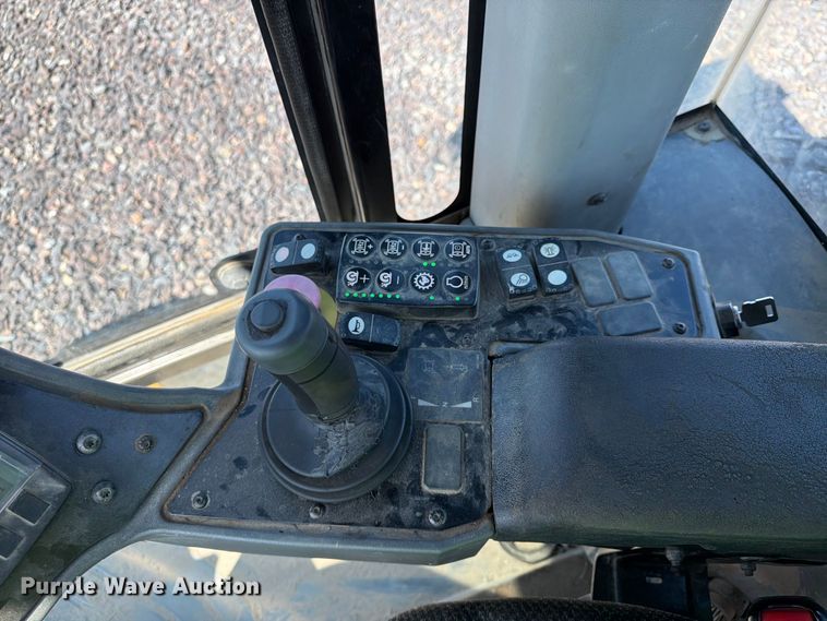 image for item YA4576 2019 Caterpillar CS56B single drum vibratory roller