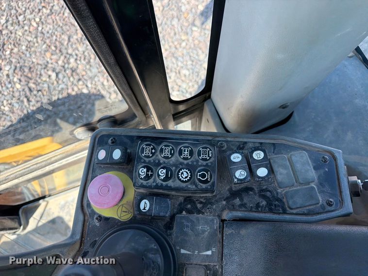image for item YA4576 2019 Caterpillar CS56B single drum vibratory roller