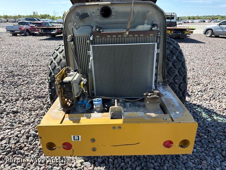 image for item YA4576 2019 Caterpillar CS56B single drum vibratory roller