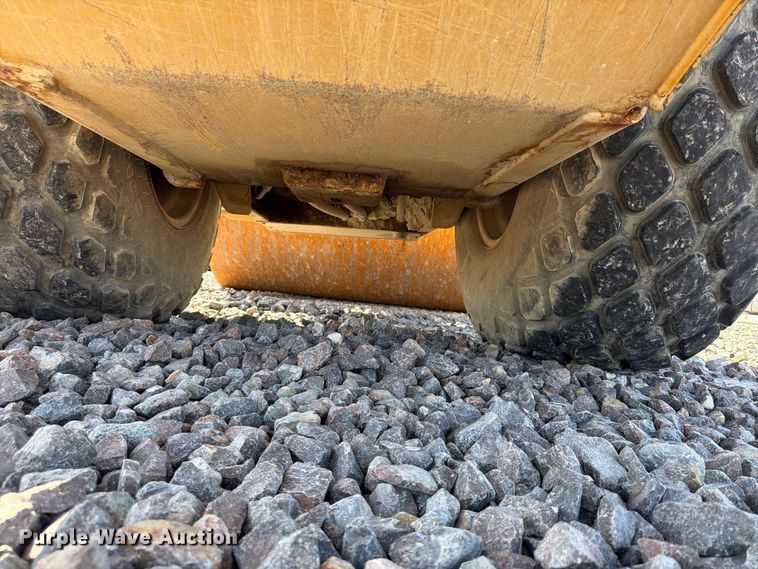 image for item YA4576 2019 Caterpillar CS56B single drum vibratory roller