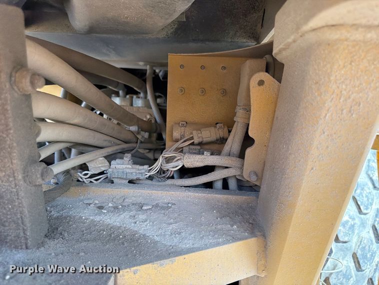 image for item YA4576 2019 Caterpillar CS56B single drum vibratory roller