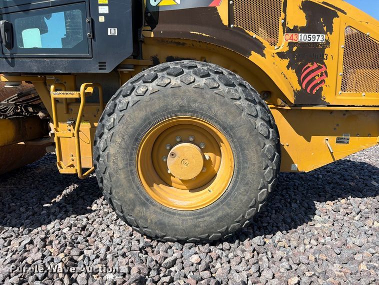 image for item YA4576 2019 Caterpillar CS56B single drum vibratory roller