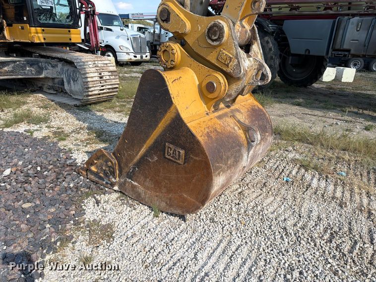 image for item YA4577 2019 Caterpillar 335FL CR excavator