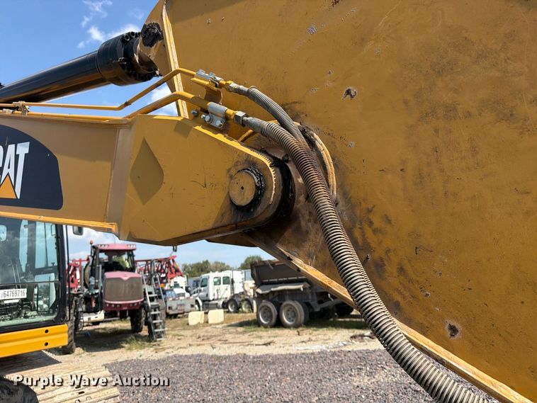 image for item YA4577 2019 Caterpillar 335FL CR excavator