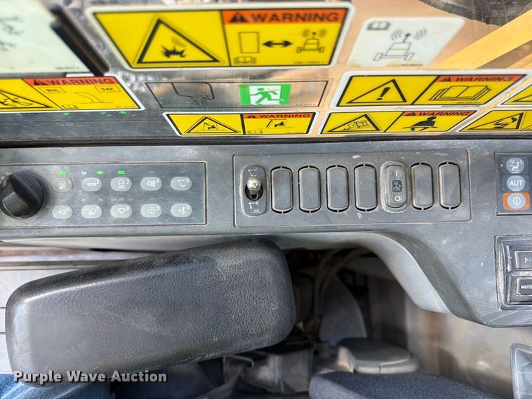 image for item YA4577 2019 Caterpillar 335FL CR excavator