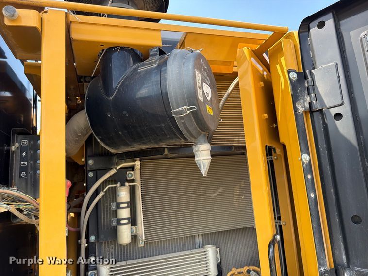 image for item YA4577 2019 Caterpillar 335FL CR excavator