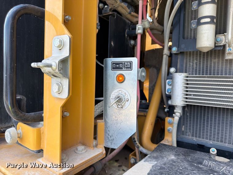 image for item YA4577 2019 Caterpillar 335FL CR excavator