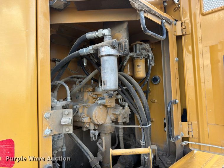image for item YA4577 2019 Caterpillar 335FL CR excavator