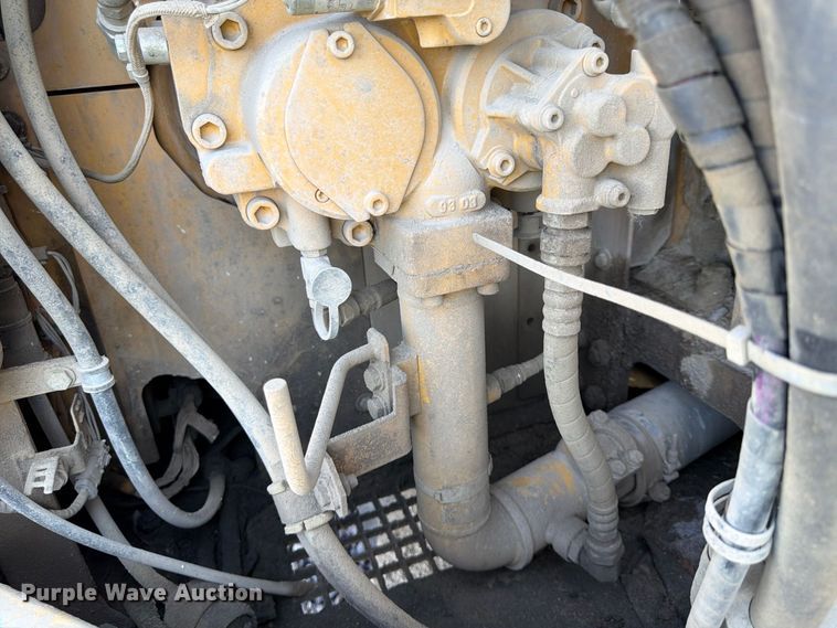 image for item YA4577 2019 Caterpillar 335FL CR excavator