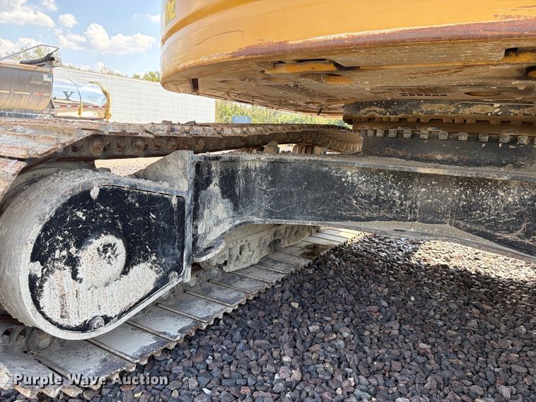 image for item YA4577 2019 Caterpillar 335FL CR excavator
