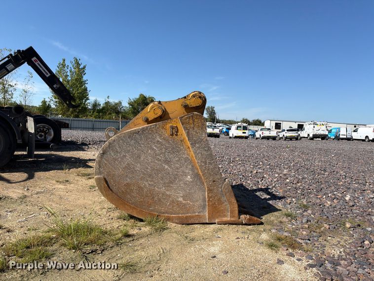 image for item YA4578 Rockland excavator rock bucket