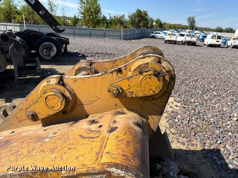 image for item YA4578 Rockland excavator rock bucket