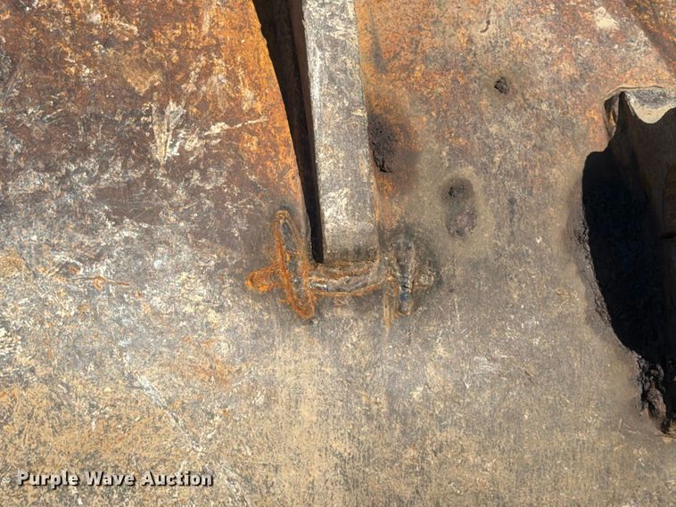 image for item YA4578 Rockland excavator rock bucket