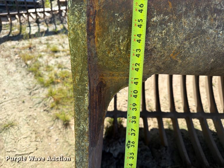 image for item YA4578 Rockland excavator rock bucket
