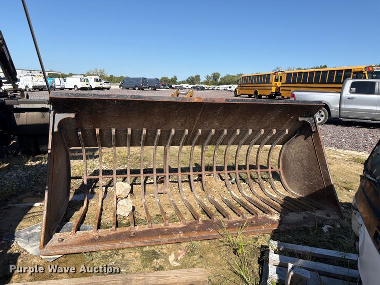 image for item YA4579 Loader rock bucket