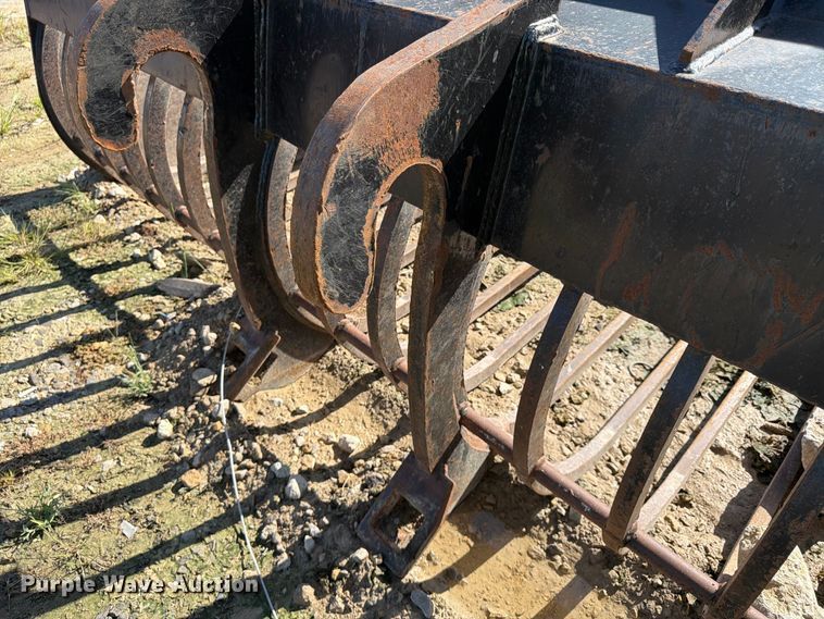 image for item YA4579 Loader rock bucket