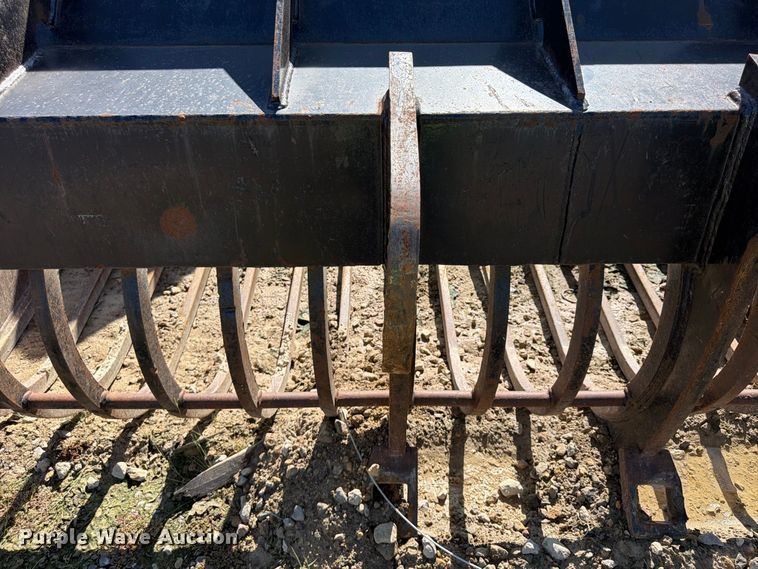 image for item YA4579 Loader rock bucket