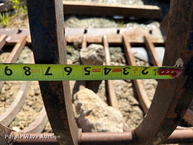image for item YA4579 Loader rock bucket
