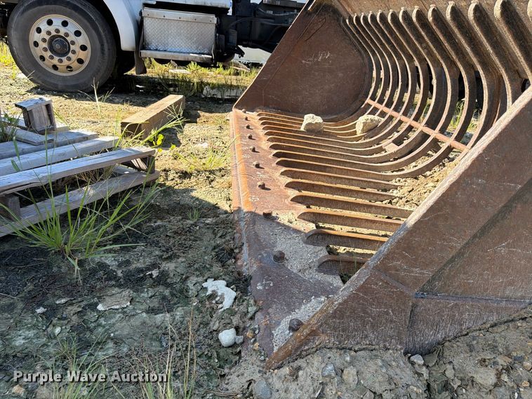 image for item YA4579 Loader rock bucket