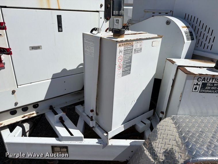 image for item YA4592 2008 Altec DC 1217 wood chipper