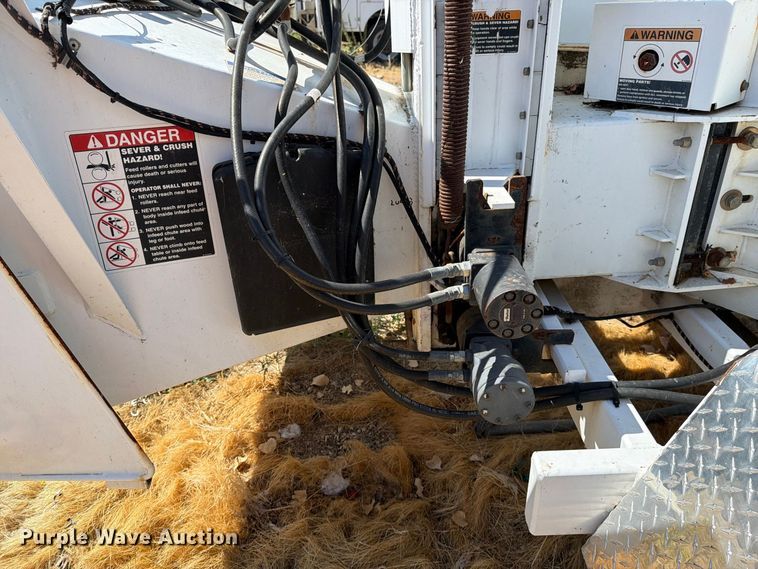 image for item YA4592 2008 Altec DC 1217 wood chipper