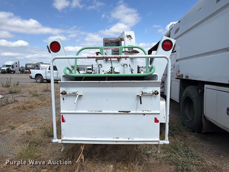 image for item YA4593 2008 Altec DC1217 wood chipper