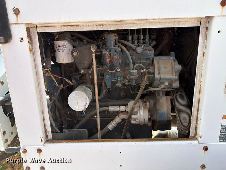 image for item YA4593 2008 Altec DC1217 wood chipper