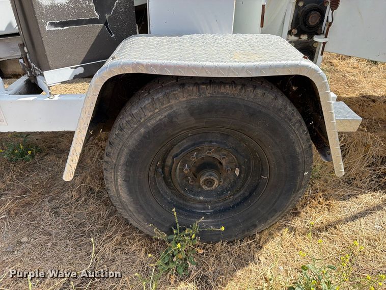 image for item YA4593 2008 Altec DC1217 wood chipper