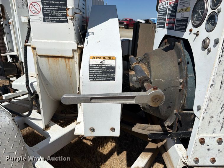 image for item YA4594 2008 Altec DC1217 wood chipper
