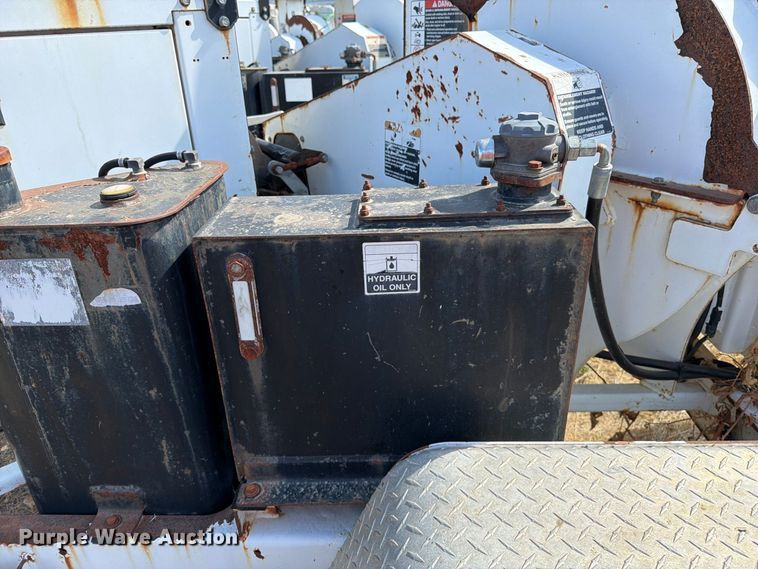 image for item YA4596 2009 Altec DC-912A wood chipper