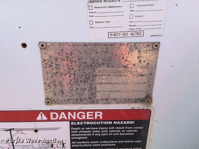 image for item YA4596 2009 Altec DC-912A wood chipper