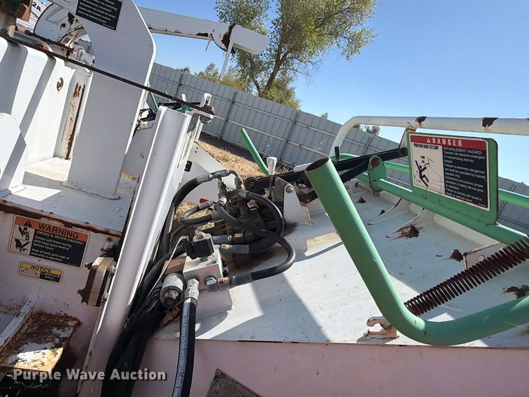 image for item YA4597 2011 Altec DC912A wood chipper