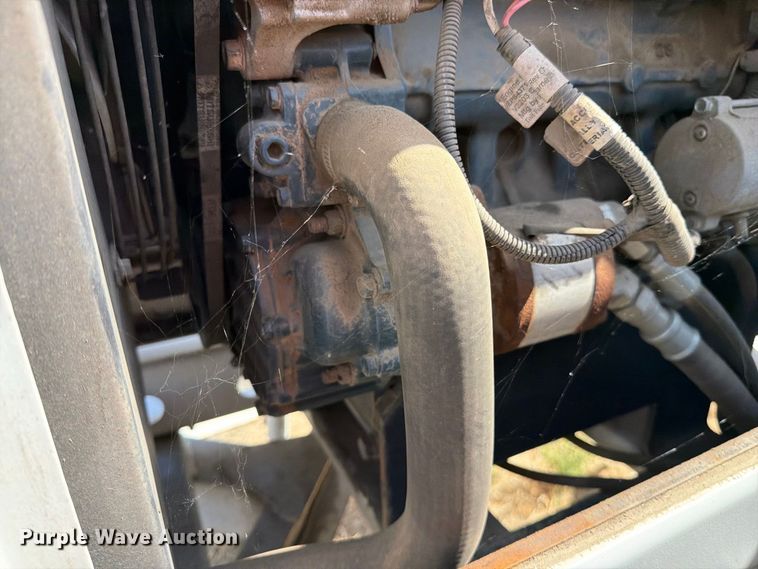 image for item YA4597 2011 Altec DC912A wood chipper