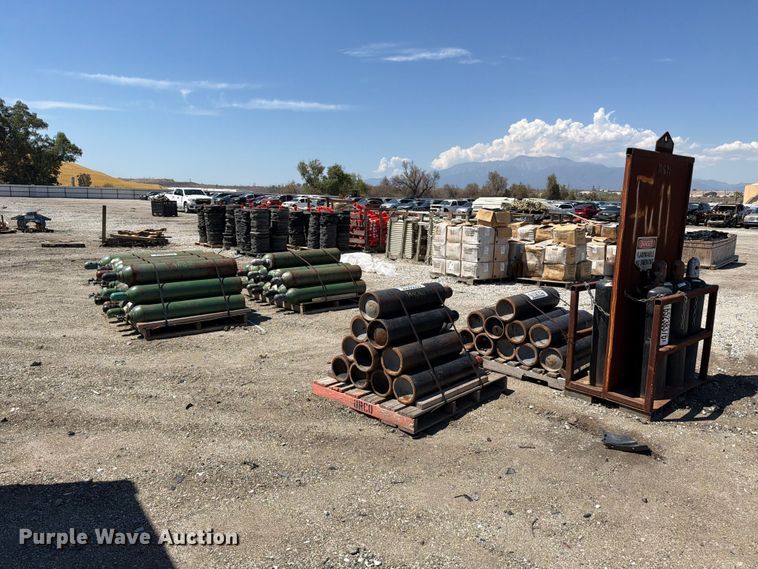 image for item YA4694 Tanks