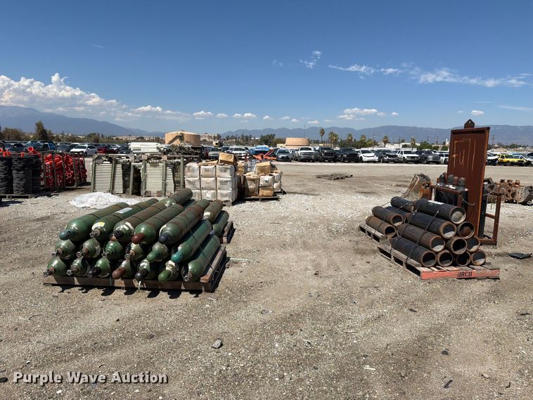 image for item YA4694 Tanks