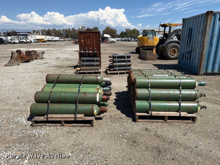 image for item YA4694 Tanks