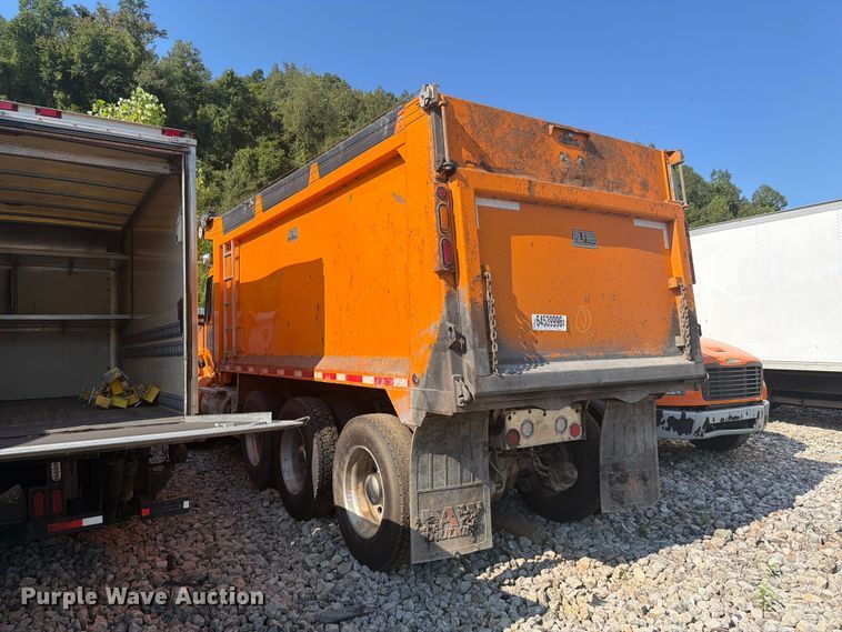 image for item YA4708 2020 Kenworth T880 dump truck