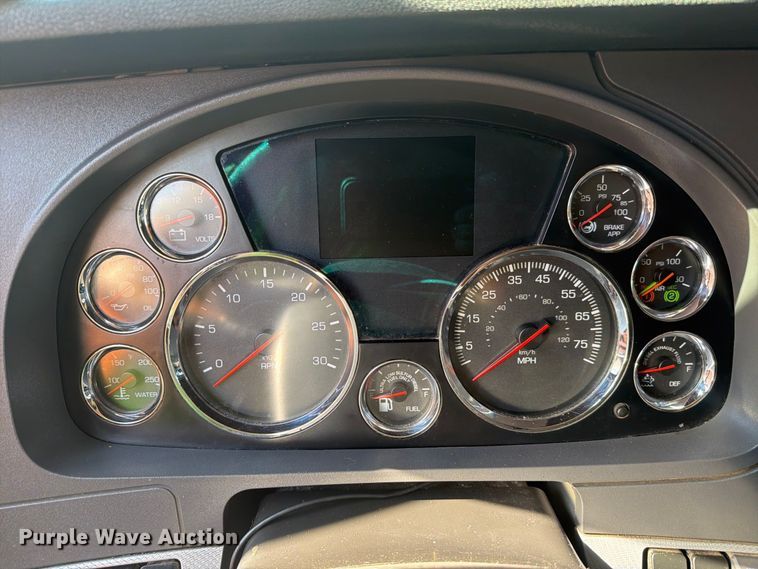 image for item YA4708 2020 Kenworth T880 dump truck