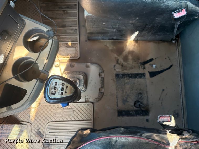 image for item YA4708 2020 Kenworth T880 dump truck