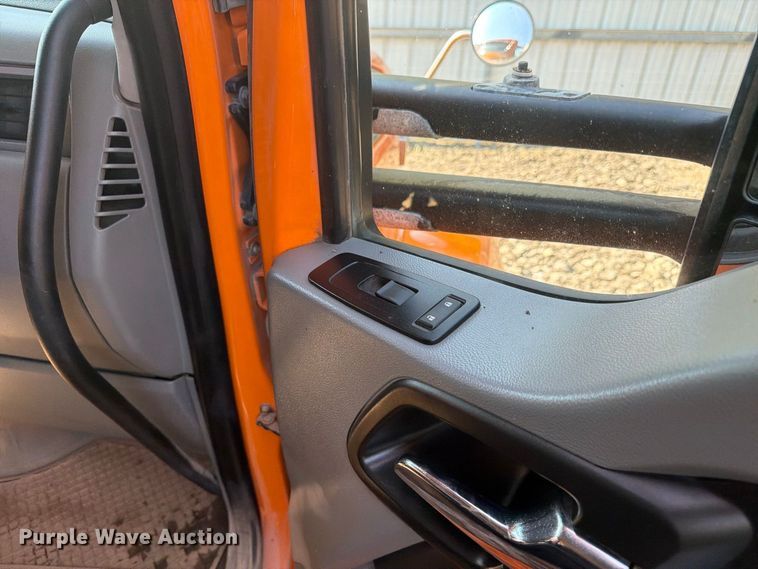 image for item YA4708 2020 Kenworth T880 dump truck