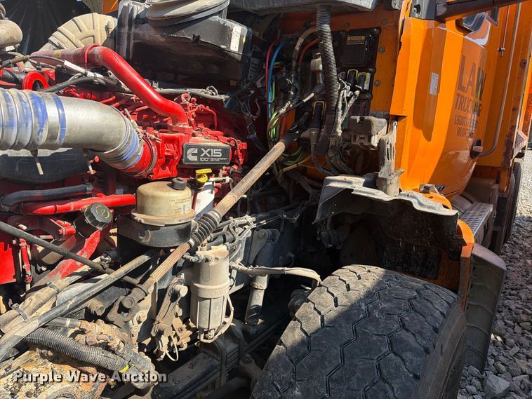 image for item YA4708 2020 Kenworth T880 dump truck