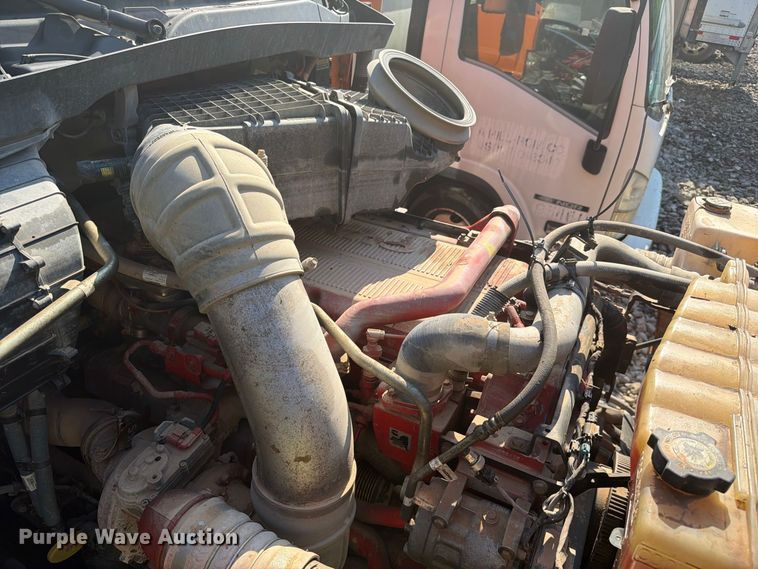 image for item YA4708 2020 Kenworth T880 dump truck