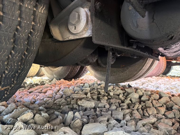 image for item YA4708 2020 Kenworth T880 dump truck