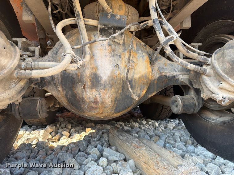image for item YA4708 2020 Kenworth T880 dump truck